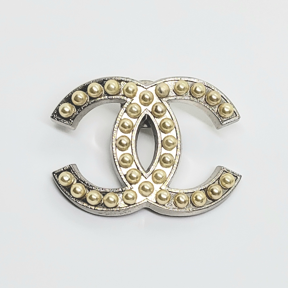 CHANEL Brooch Pin Pearl Silver Classic